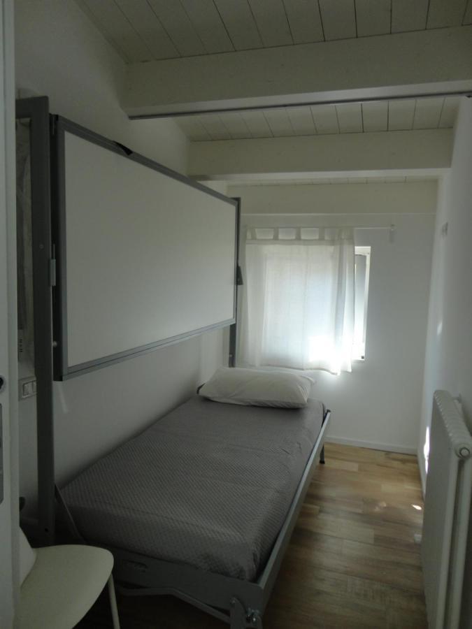 Casa Klimt Vicinissima Al Mare Parcheggio Privato Gratuito Se Disponibile Pescara Exterior foto