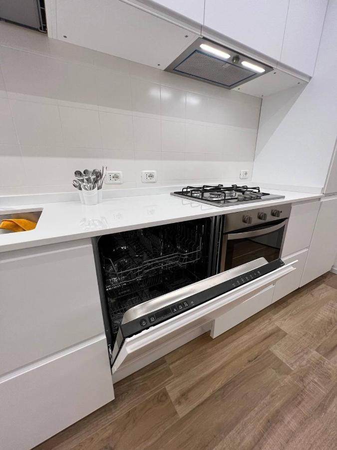Casa Klimt Vicinissima Al Mare Parcheggio Privato Gratuito Se Disponibile Pescara Exterior foto