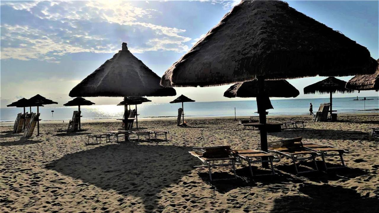 Casa Klimt Vicinissima Al Mare Parcheggio Privato Gratuito Se Disponibile Pescara Exterior foto